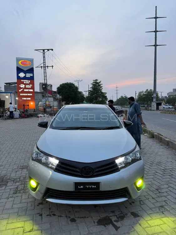 Toyota Corolla 2015 for Sale in Lahore Image-1