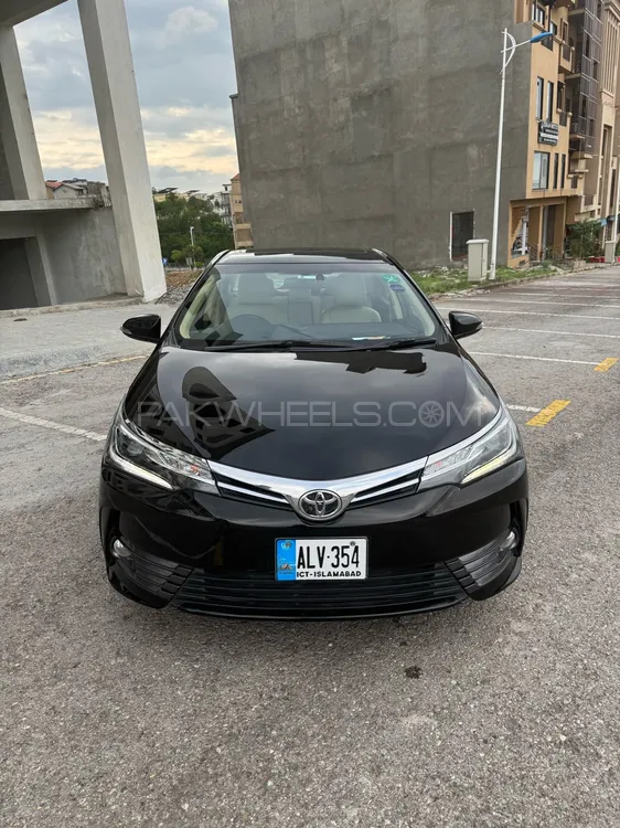 Toyota Corolla 2019 for Sale in Islamabad Image-1