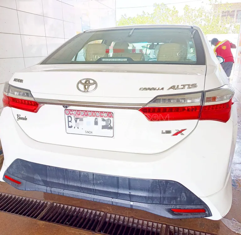 Toyota Corolla 2021 for Sale in Karachi Image-1