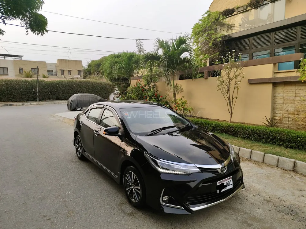 Toyota Corolla 2021 for Sale in Karachi Image-1