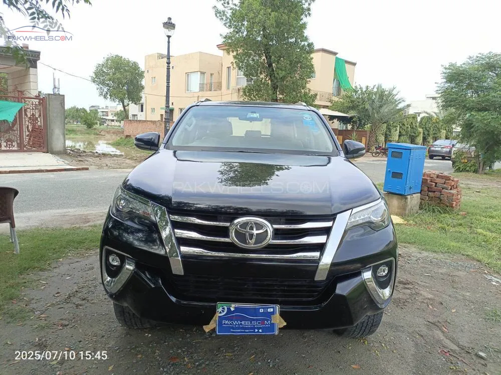 Toyota Fortuner 2018 for Sale in Lahore Image-1