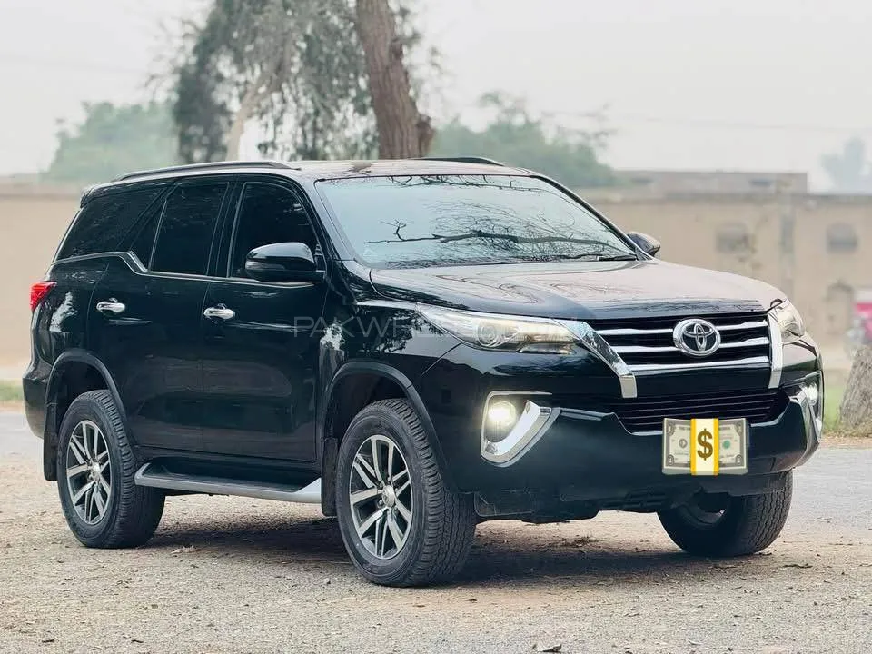 Toyota Fortuner 2021 for Sale in Lahore Image-1
