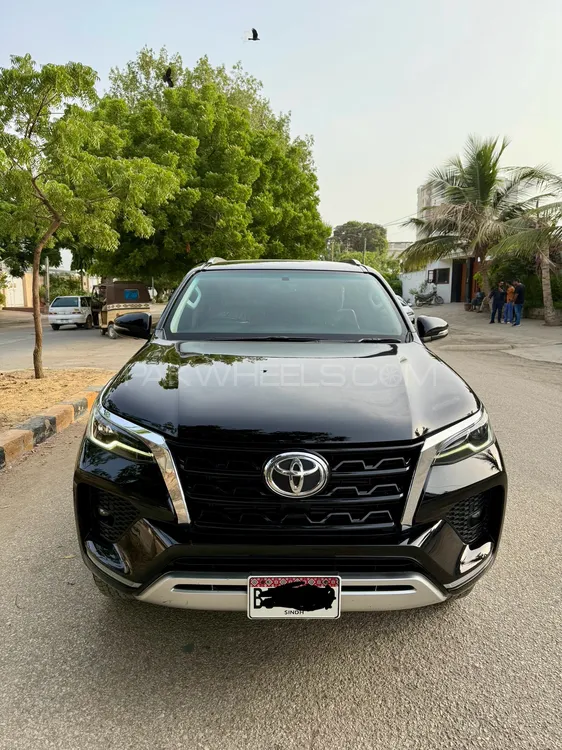 Toyota Fortuner 2021 for Sale in Karachi Image-1