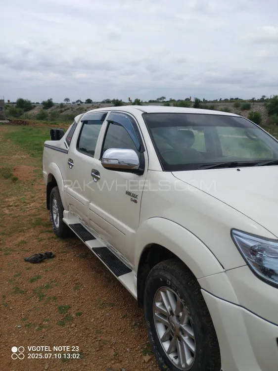 ٹویوٹا ہائیلکس 2014 for Sale in اسلام آباد Image-1
