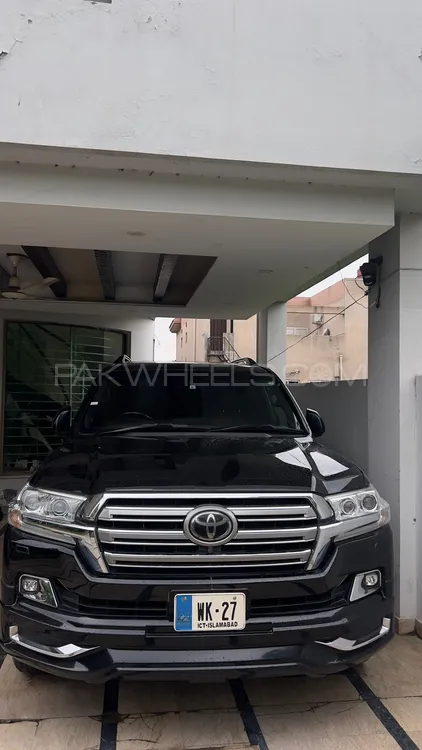 Toyota Land Cruiser 2017 for Sale in Lahore Image-1