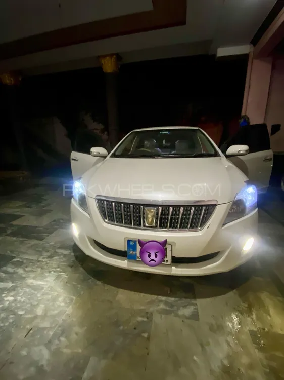 Toyota Premio 2008 for Sale in Mardan Image-1
