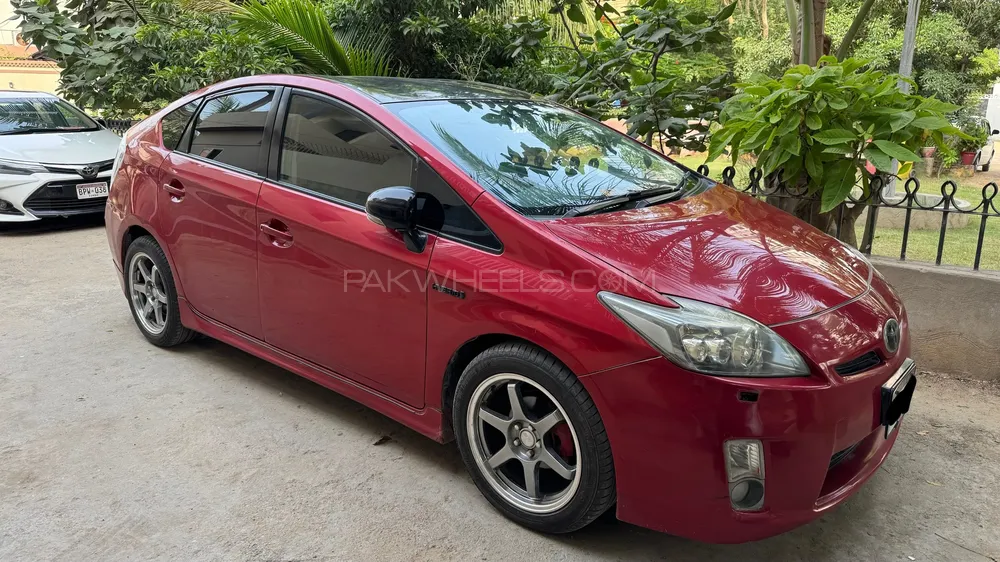 Toyota Prius 2011 for Sale in Karachi Image-1