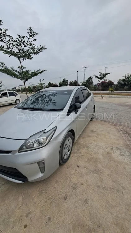 Toyota Prius 2012 for Sale in Hayatabad Image-1