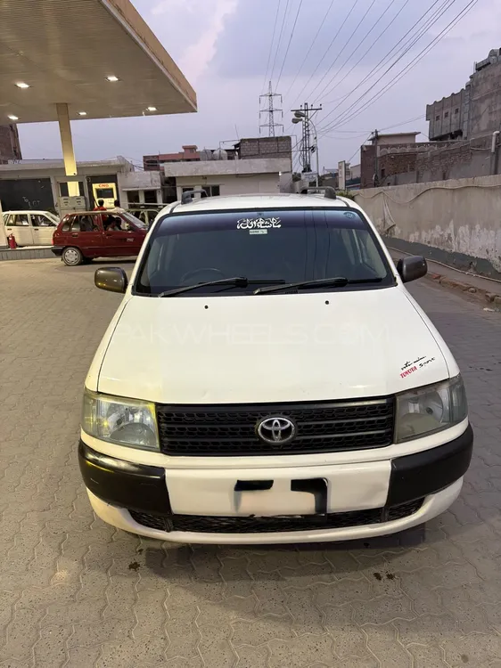 Toyota Probox 2006 for Sale in Peshawar Image-1