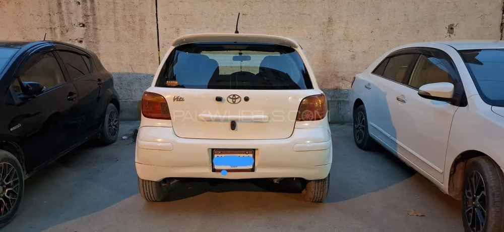 Toyota Vitz 2004 for Sale in Karachi Image-1