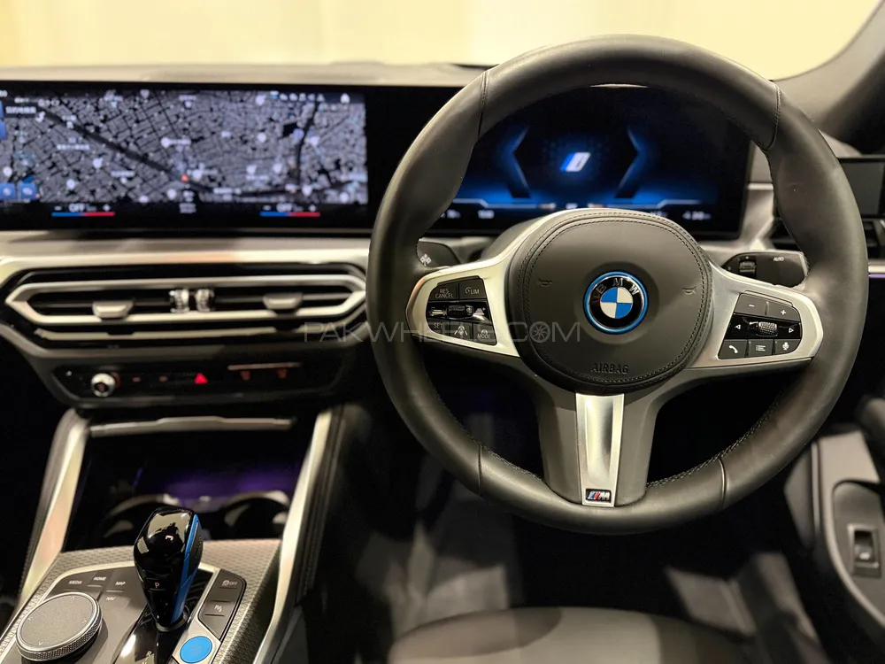 BMW i4 2022 for Sale in Lahore BMW i4 2022 for Sale in Lahore Image-11