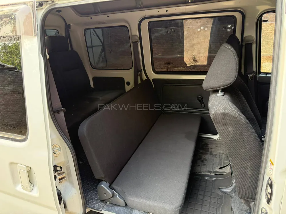 Daihatsu Hijet 2025 for Sale in Gujranwala Image-1