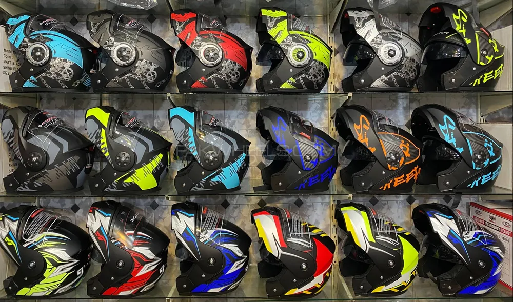 Helmets Image-1
