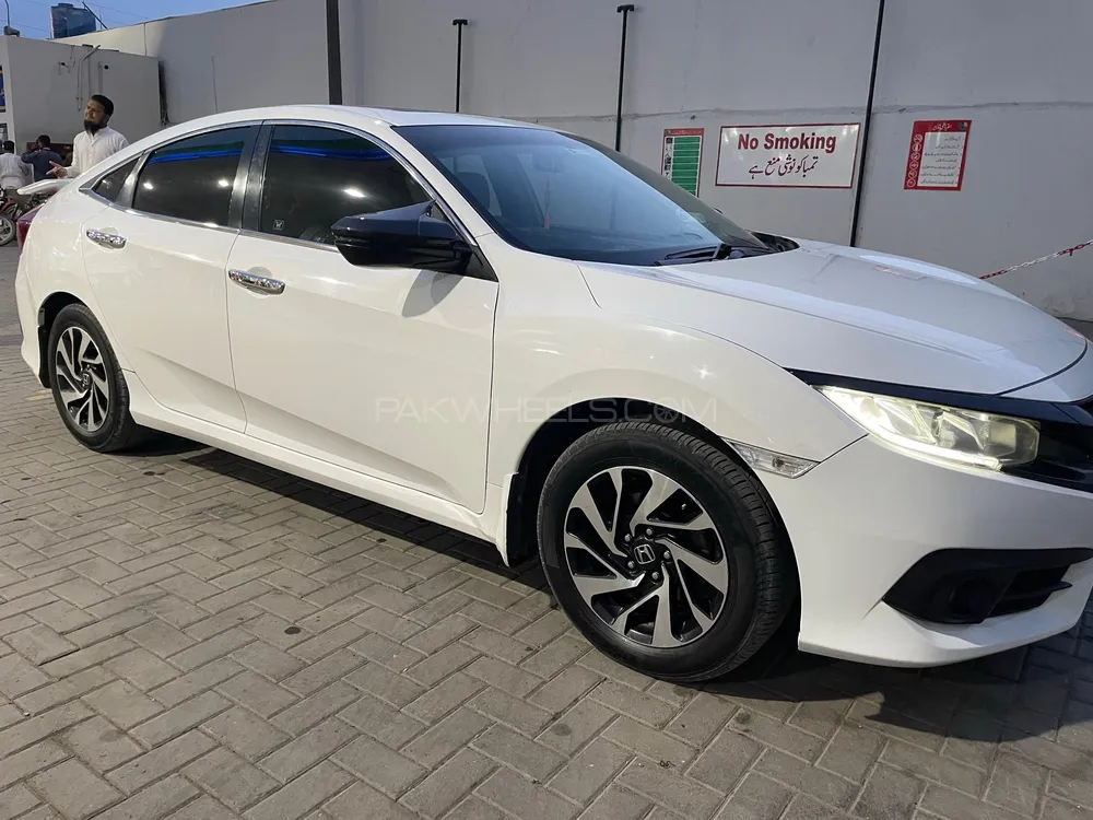 Honda Civic 2018 for Sale in Karachi Image-1