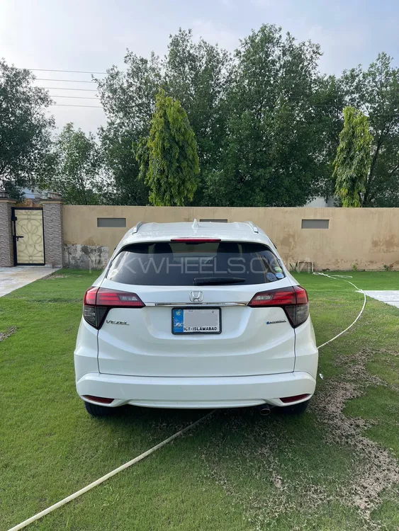 Honda Vezel 2018 for Sale in Lahore Image-1