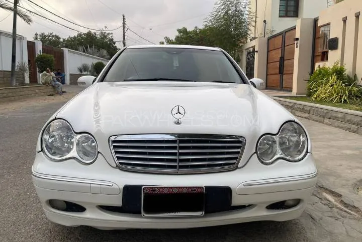Mercedes Benz C Class 2004 for Sale in Multan Image-1