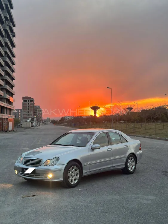 Mercedes Benz C Class 2011 for Sale in Islamabad Image-1
