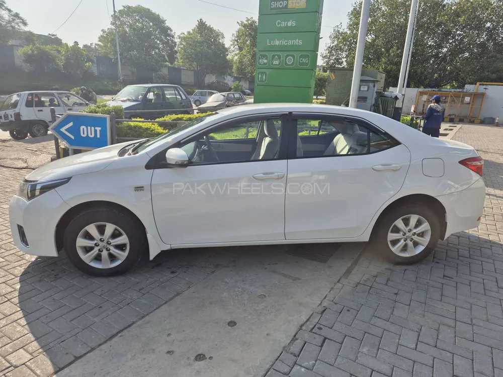 Toyota Corolla 2017 for Sale in Islamabad Image-1
