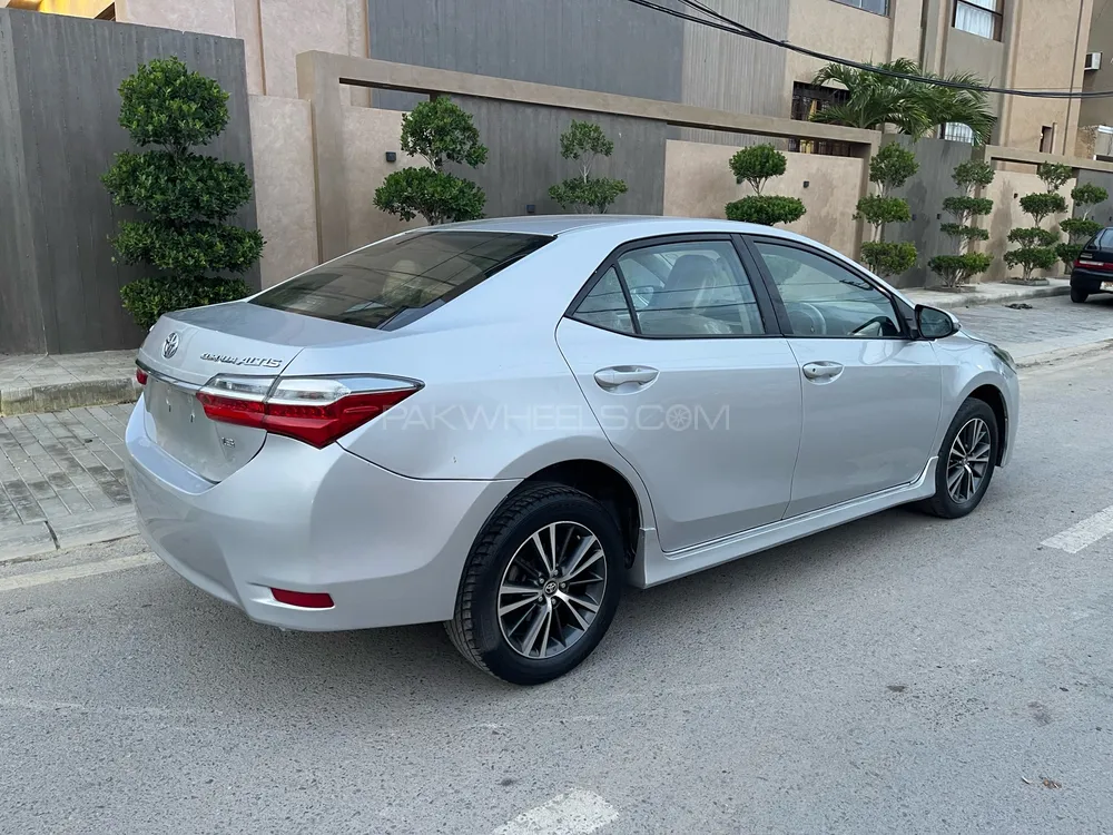 Toyota Corolla 2018 for Sale in Karachi Image-1