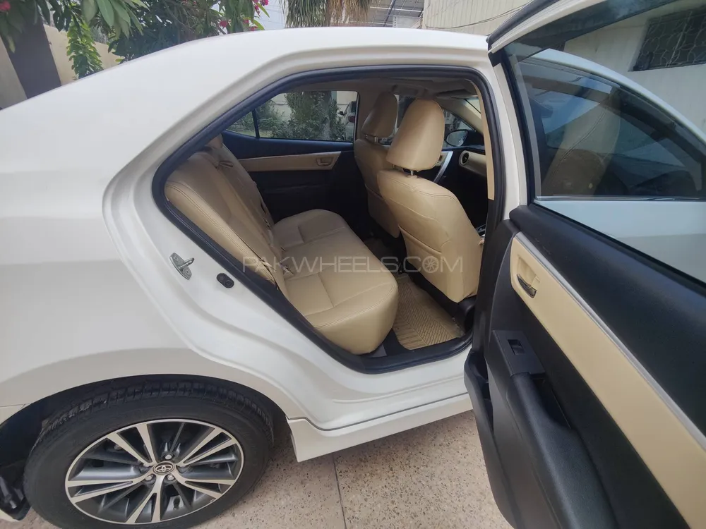 Toyota Corolla 2019 for Sale in Peshawar Image-1