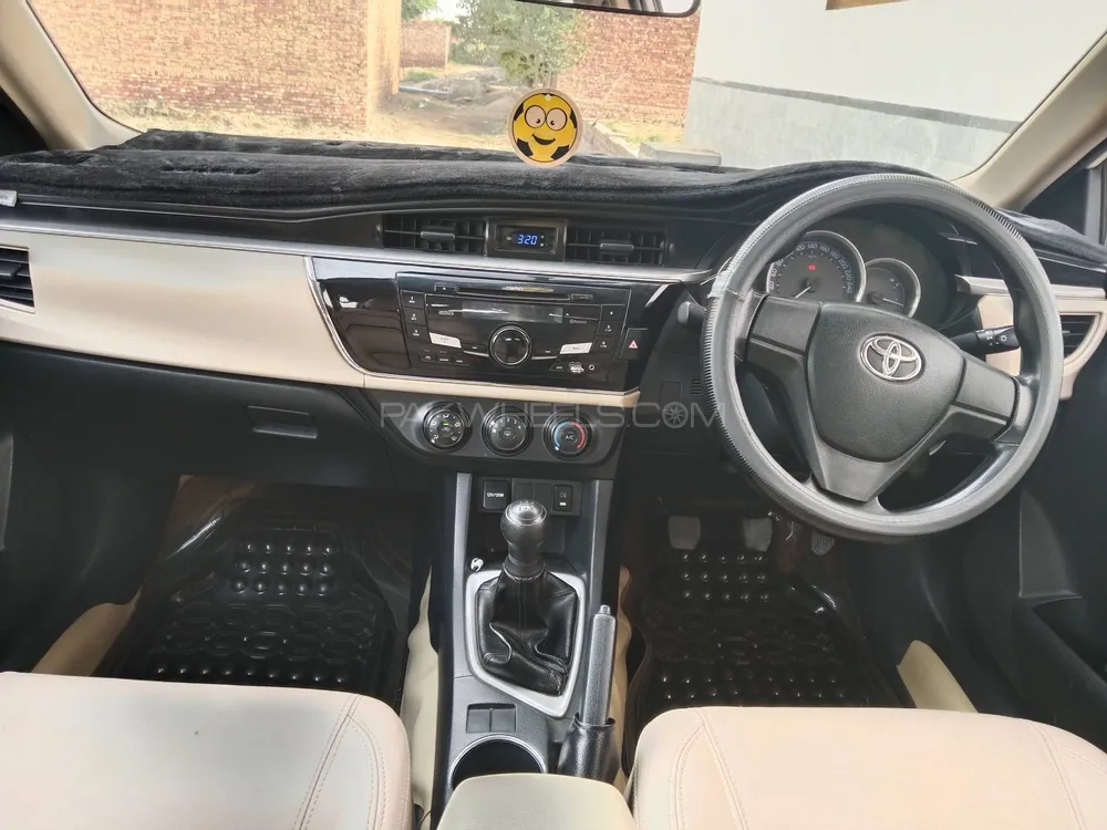 Toyota Corolla 2016 for Sale in Pak pattan sharif Toyota Corolla 2016 for Sale in Pak pattan sharif Image-9