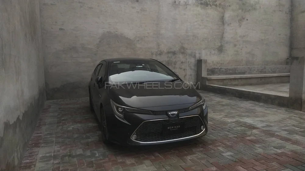 Toyota Corolla 2019 for Sale in Faisalabad Image-1