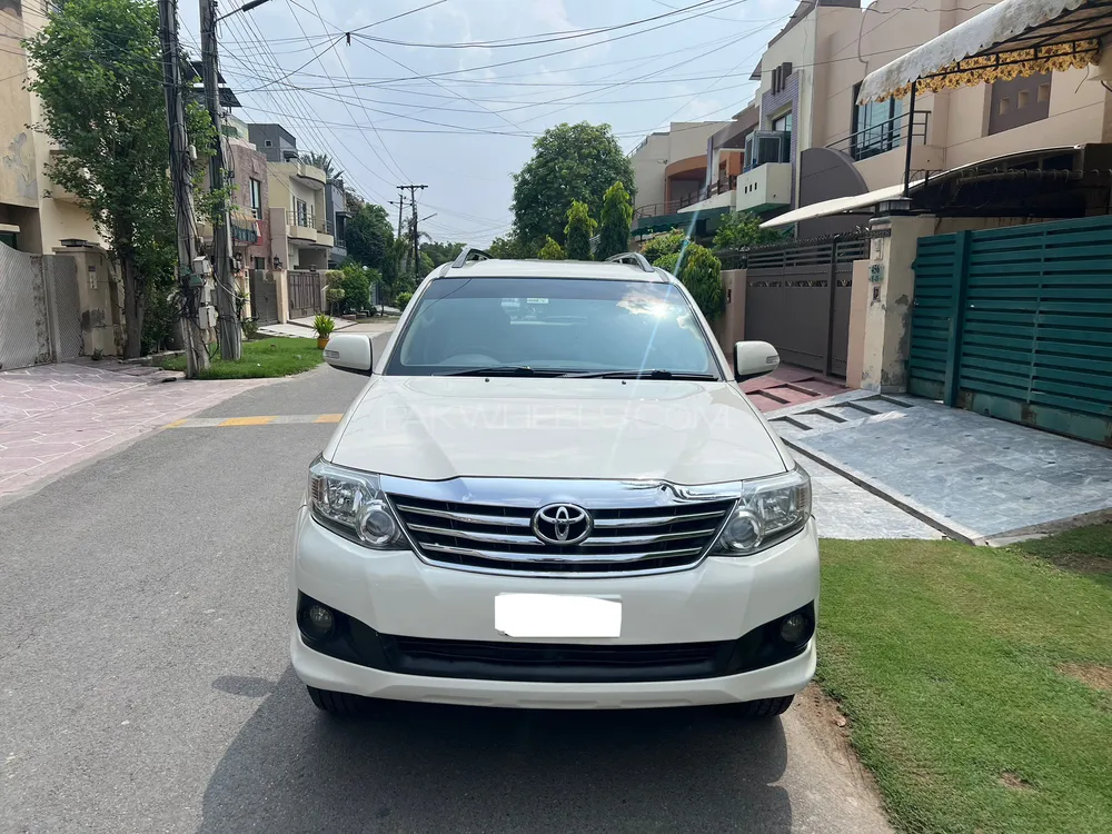 Toyota Fortuner 2013 for Sale in Lahore Image-1