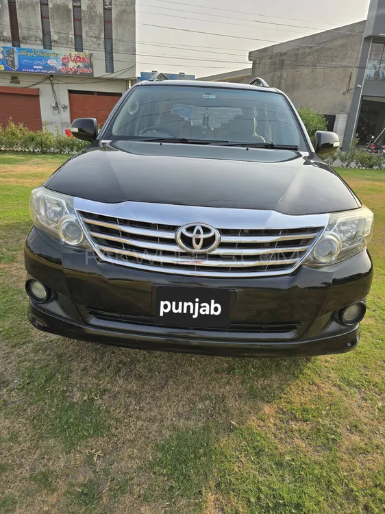 Toyota Fortuner 2013 for Sale in Gujrat Image-1