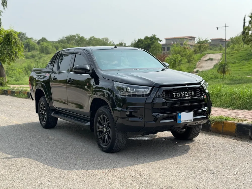 Toyota Hilux 2024 for Sale in Islamabad Image-1