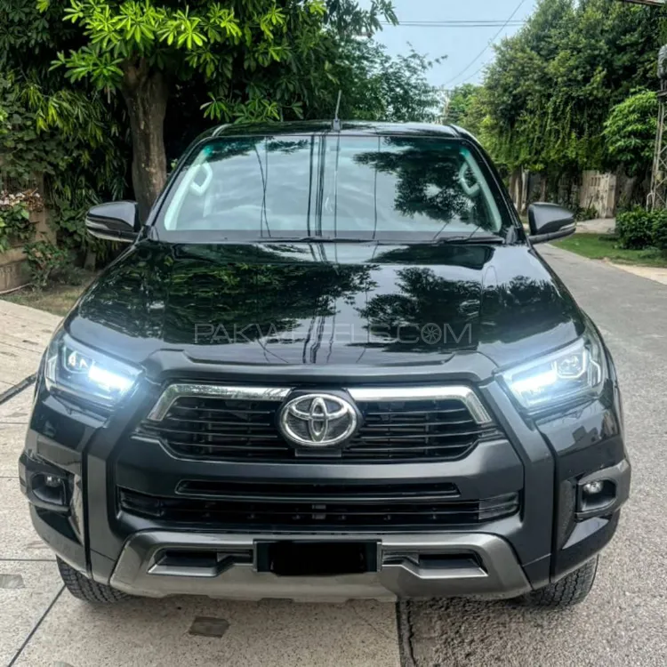 Toyota Hilux 2023 for Sale in Lahore Image-1