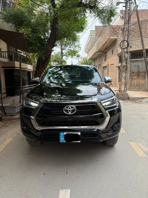 Toyota Hilux 2022 for Sale in Faisalabad Image-1