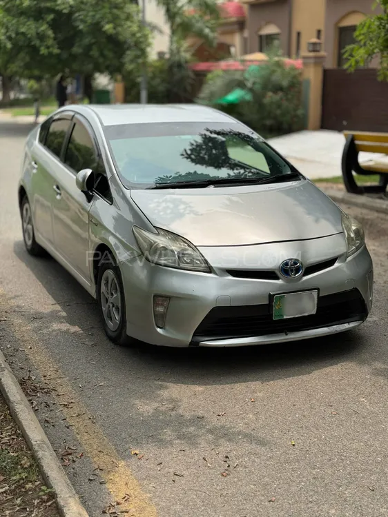 Toyota Prius 2012 for Sale in Lahore Image-1