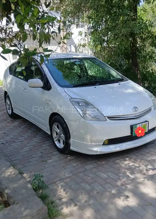 Toyota Prius 2007 for Sale in Mardan Image-1