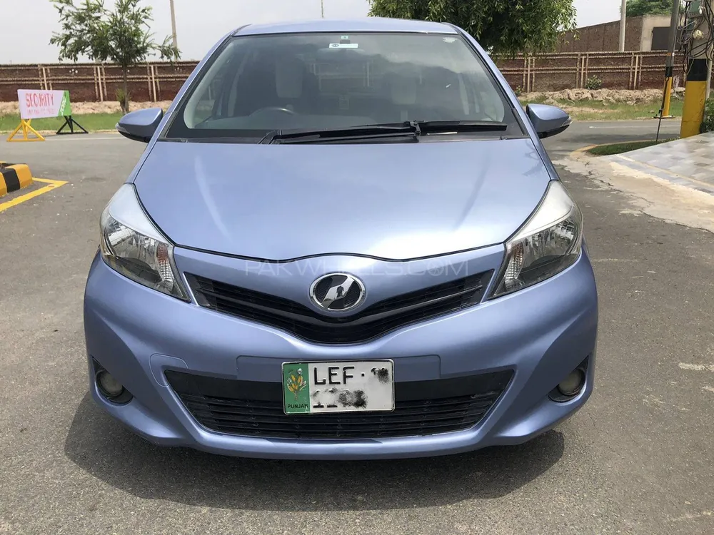 Toyota Vitz 2012 for Sale in Lahore Image-1