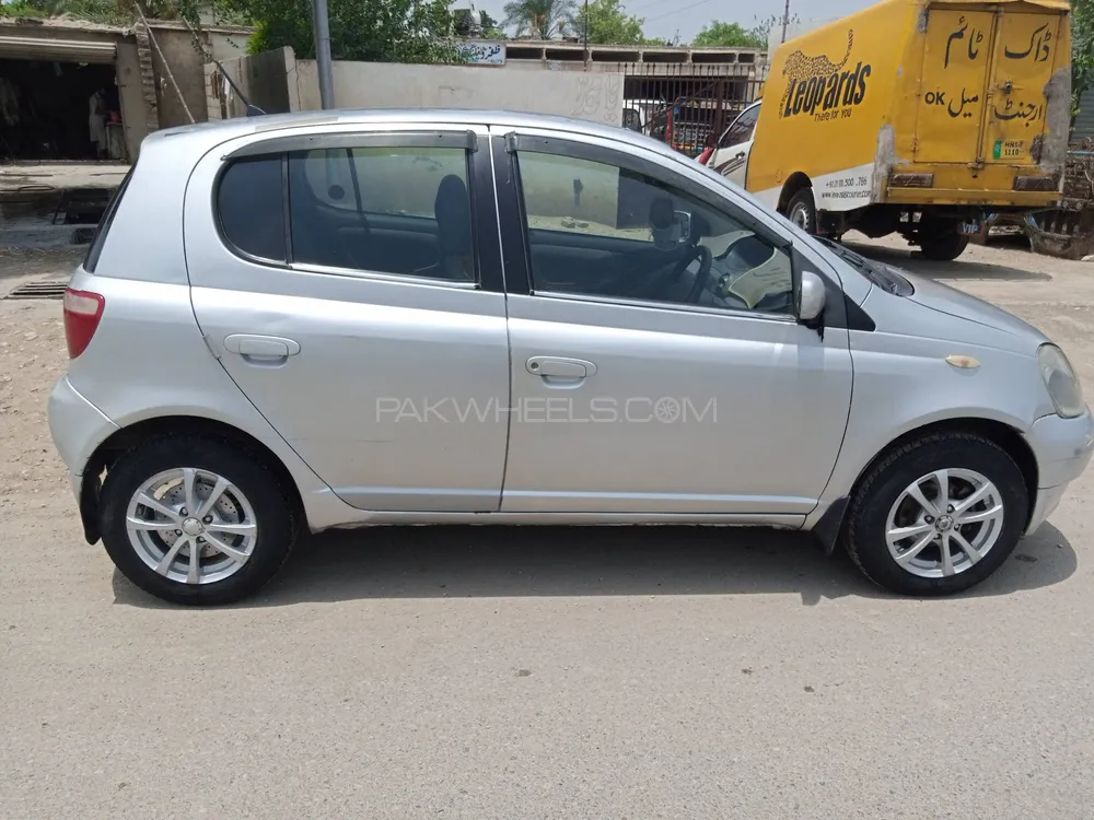 Toyota Vitz 1999 for Sale in Dera ismail khan Image-1