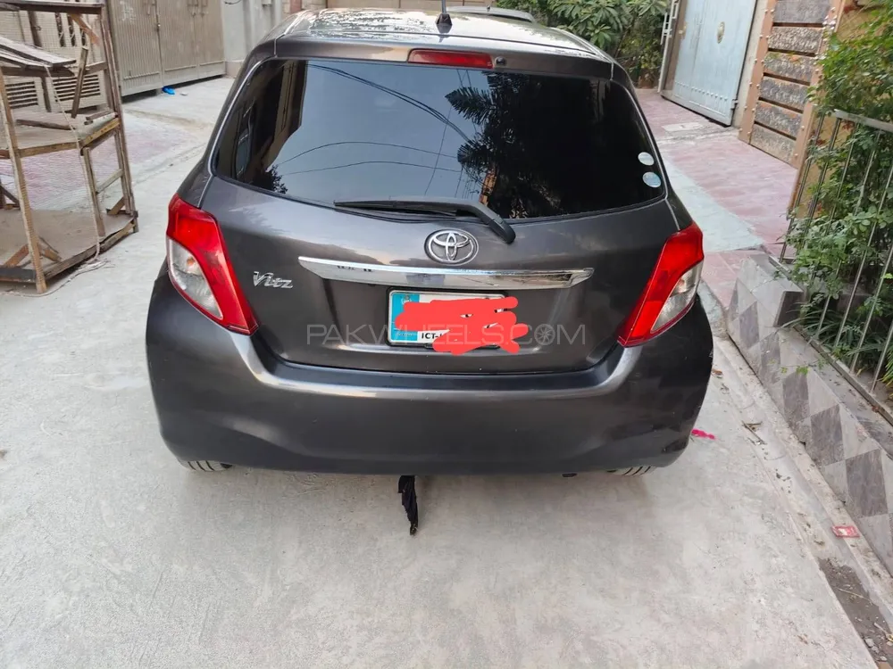Toyota Vitz 2012 for Sale in Rawalpindi Image-1