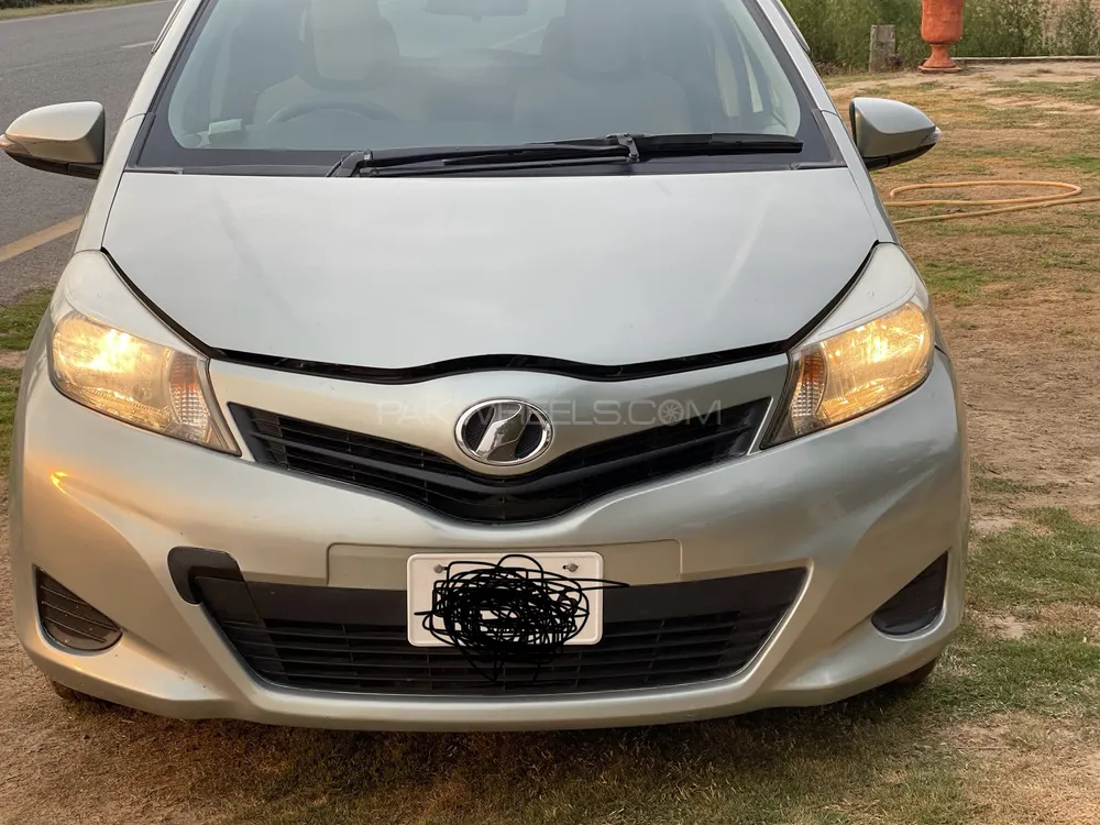 Toyota Vitz 2012 for Sale in Wah cantt Image-1