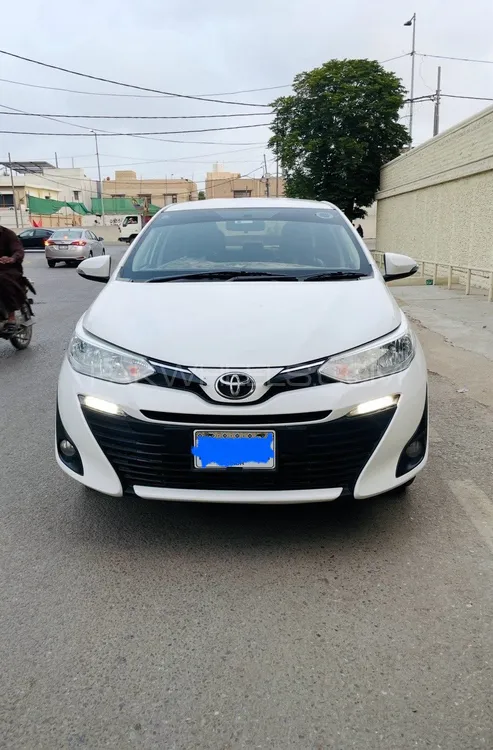 Toyota Yaris Sedan 2021 for Sale in Karachi Image-1