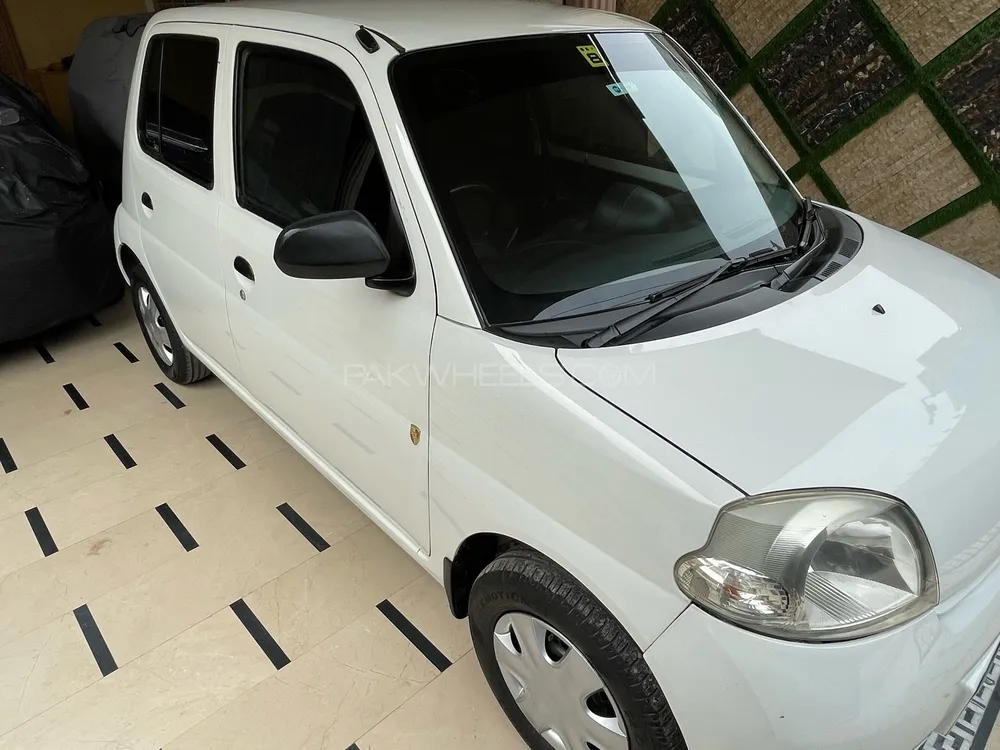 Daihatsu Esse 2011 for Sale in Lahore Image-1