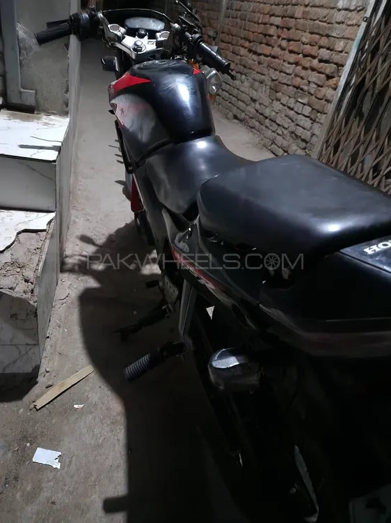 Honda CBR 150R 2003 for Sale Image-1