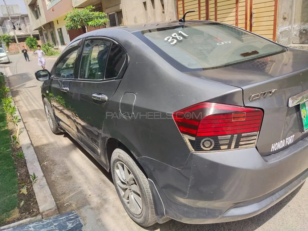 Honda City 2010 for Sale in Lahore Image-1