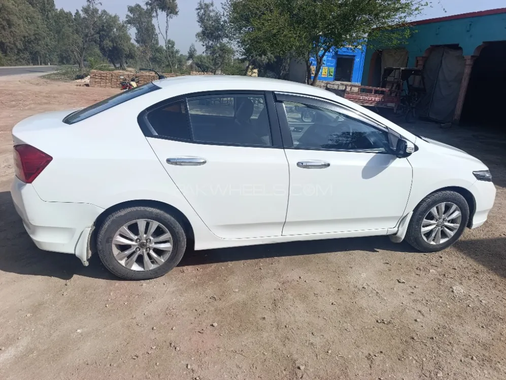 Honda City 2017 for Sale in Mian Wali Image-1