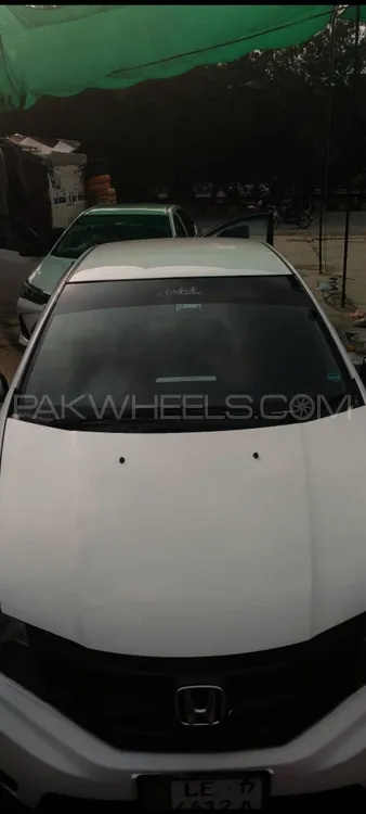Honda City 2017 for Sale in Faisalabad Image-1