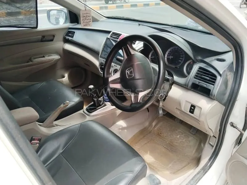 Honda City 2017 for Sale in Faisalabad Image-1