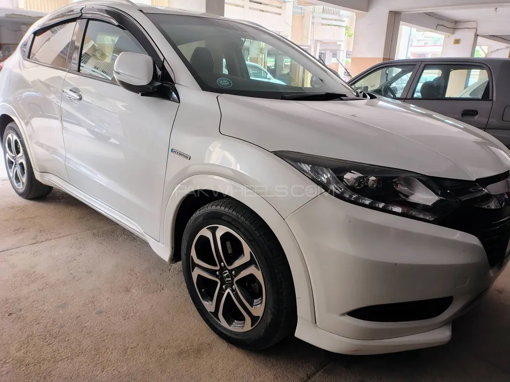 Honda Vezel 2016 for Sale in Karachi Image-1
