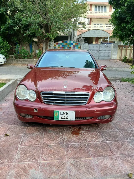 Mercedes Benz C Class 2002 for Sale in Islamabad Image-1