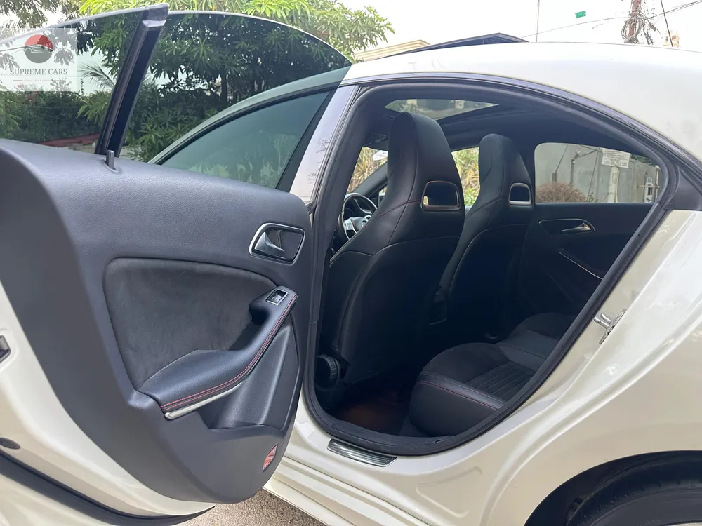 مرسڈیز بینز سی ایل اے کلاس 2015 for Sale in کراچی مرسڈیز بینز سی ایل اے کلاس 2015 for Sale in کراچی Image-18
