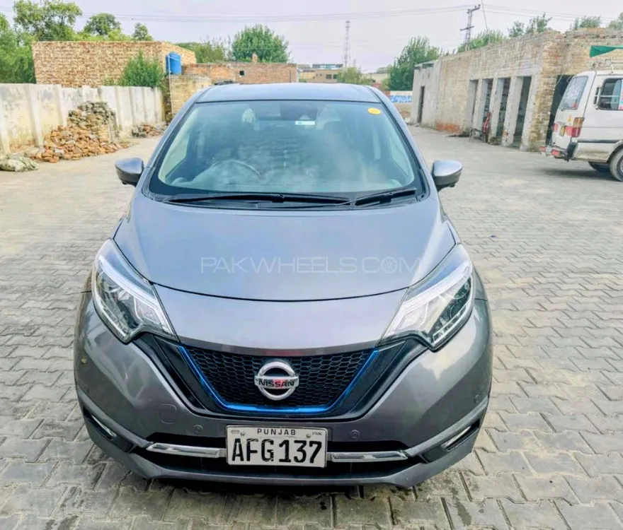Nissan Note 2018 for Sale in Lahore Image-1