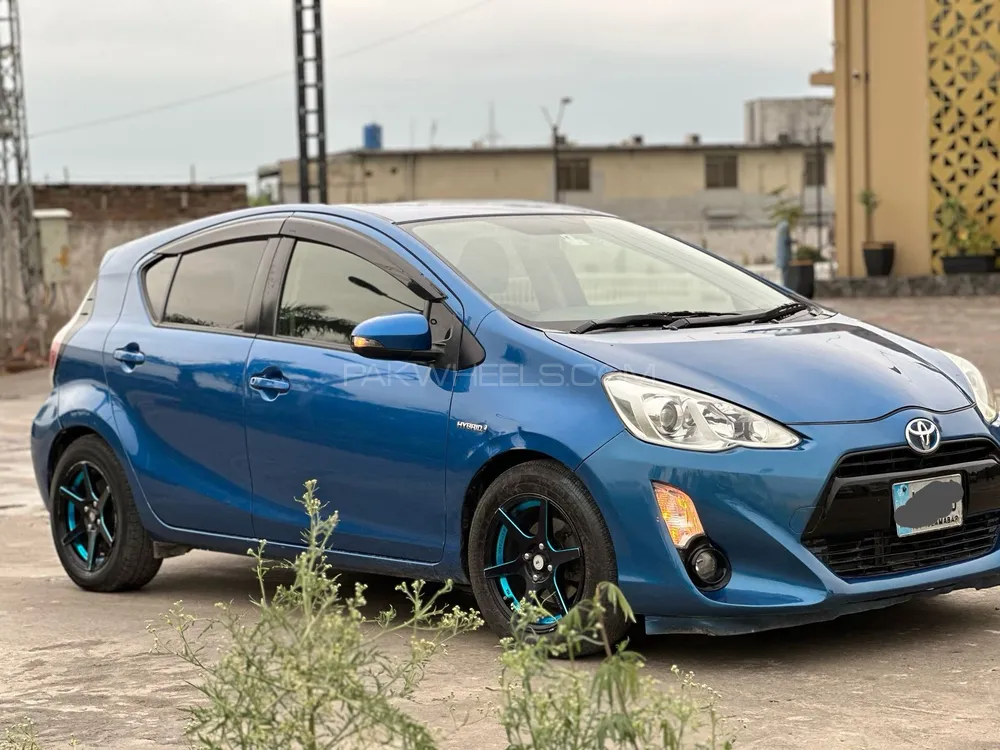 Toyota Aqua 2015 for Sale in Islamabad Image-1