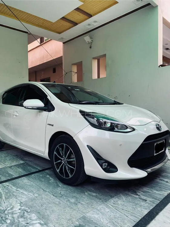 Toyota Aqua 2020 for Sale in Gujranwala Image-1